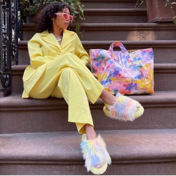 UGG Fluff Yeah Tie-Dye Sheepskin Fur Slippers size 8 Margarita lemonade - Picture 1 of 16